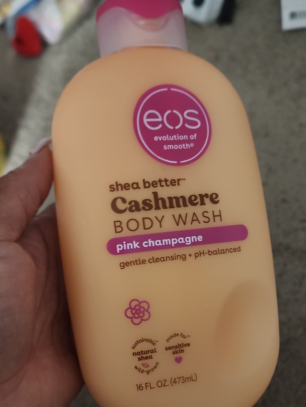 eos Cashmere Body Wash in Pink Champagne 16oz